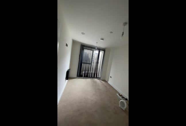     Spacious Ensuite Room | 5–7 Mins from Bullring Main Photo