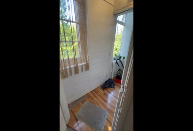 Video 1: Room 1: £288pw with bills included. (Available 22/06/26)
