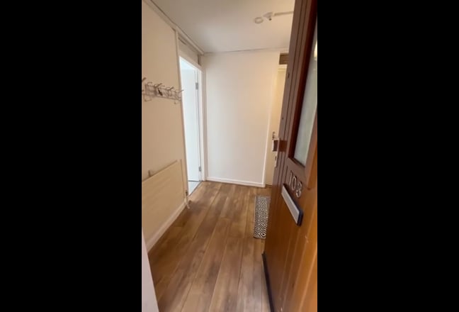 2Rooms W/ Balcony - Kings X & St Pancras Main Photo