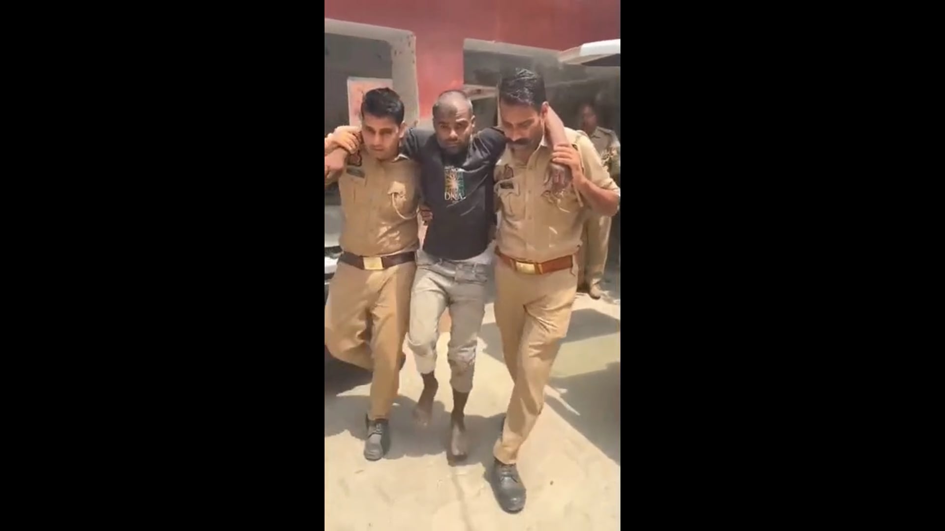 पुलिस मुठभेड़ में छह शातिर चोर गिरफ्तार, चोरी का माल, सोने-चांदी के जेवरात, लाखों की नगदी व तमंचे बरामद