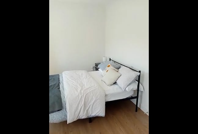 Spacious double furnished room-All inclusive bills Main Photo