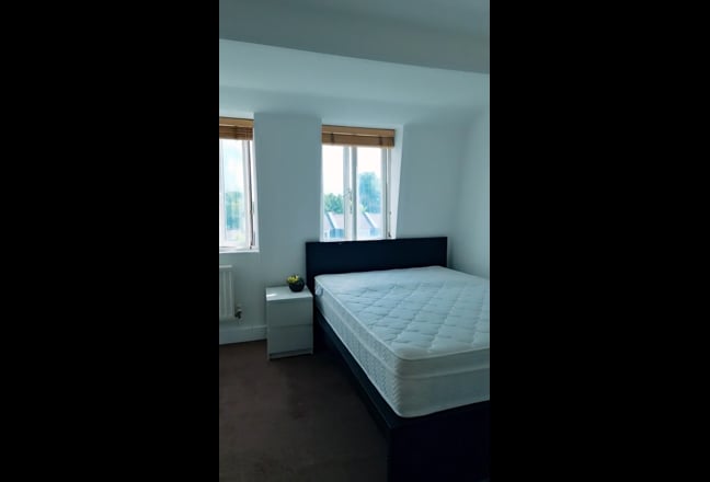 Luxury King & Double bedrooms lewisham Main Photo
