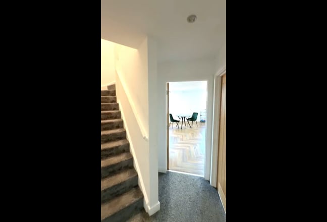 Luxury Ensuite Room - City Centre - Bills Included Main Photo