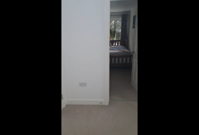 Double Room available, shared flat Main Photo