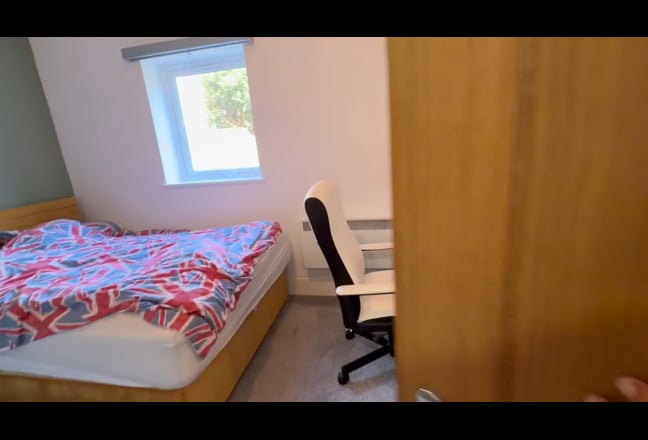  Double Bedroom. I Fantastic House.  Main Photo