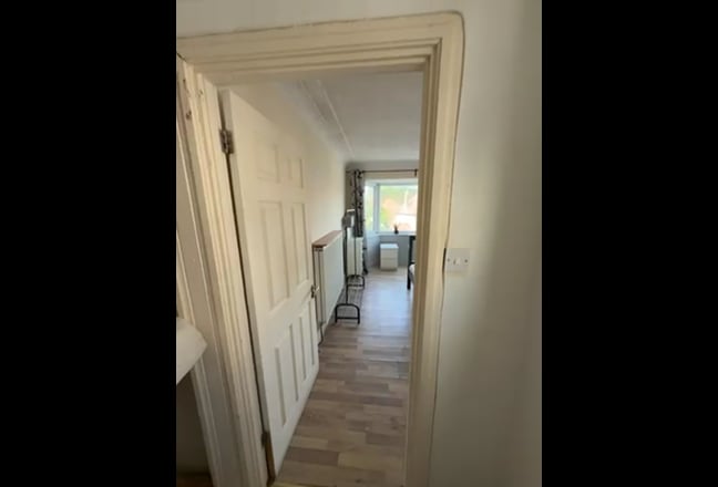 Clean Large Double Room in Kingsbury London.  Main Photo