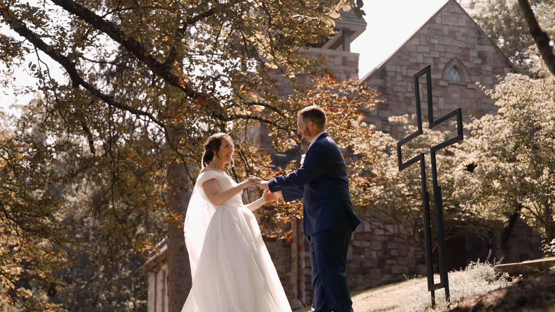 Alexandra + Geoffrey (Highlight) The Logan Inn