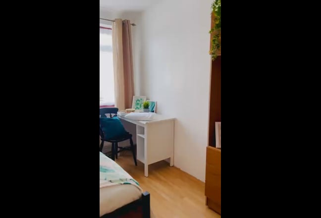 Fantastic location close to Town centre  Main Photo