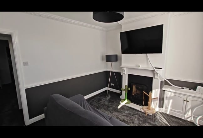 Furnished Double bed with own living room. Main Photo