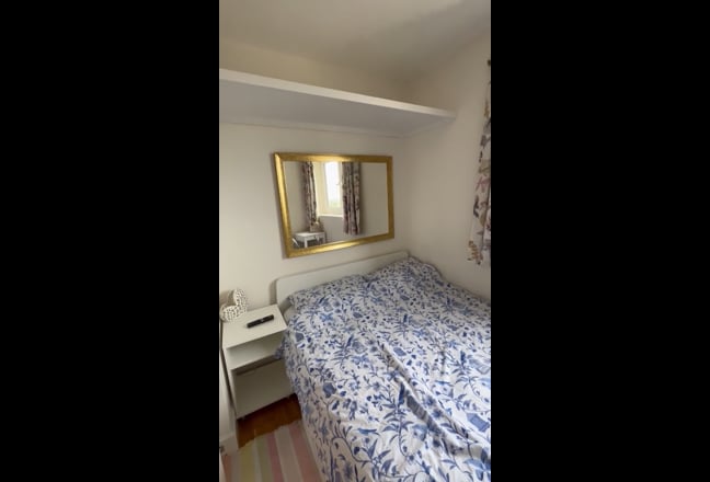 Light filled double room with a view  Main Photo