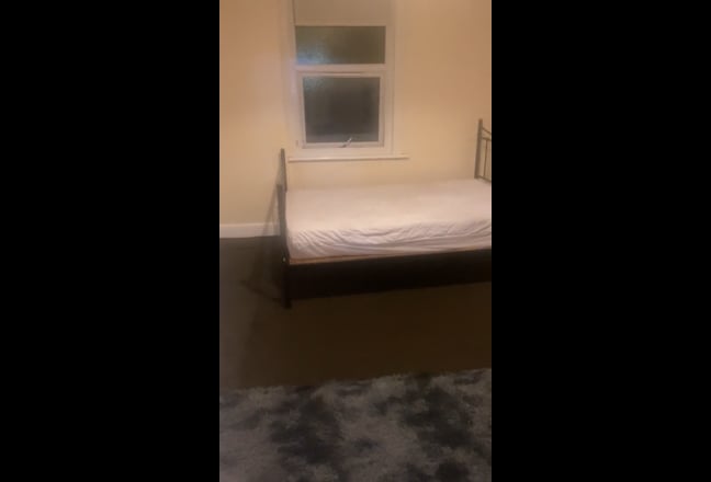 Double  room with all Bills included  Main Photo