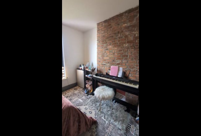 Bright Large Room in Spacious 4BR | Prime Bushwick Main Photo