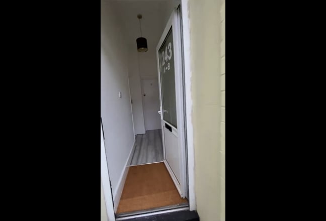 🔥Stunning Refurbished 2 Bed Flat with Garden🔥🔥 Main Photo