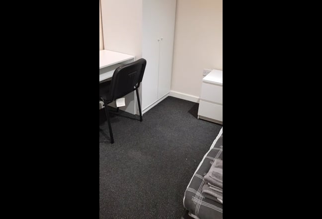 Room to rent &pound;385 pm all bills included Main Photo