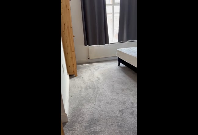 Double bedrooms, Zero deposit  Main Photo