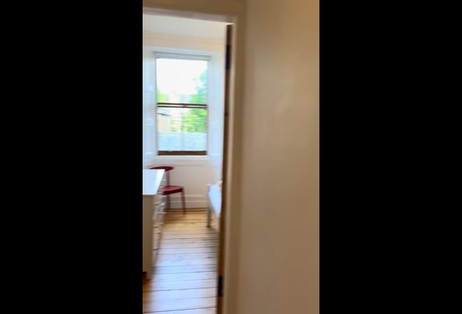 Double room available in 2-bed flat in Newington,  Main Photo