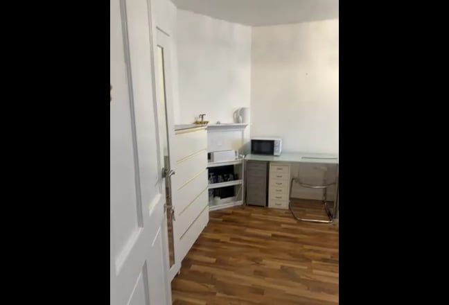 Video 1: 
