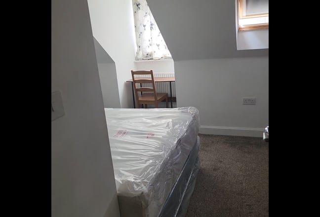 Attractive Double Bedroom in Dartford  Main Photo