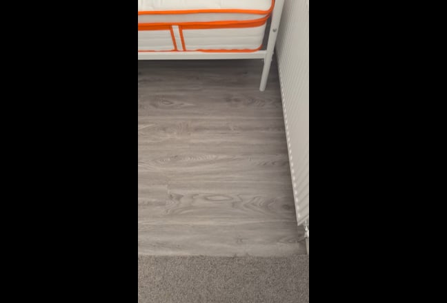 Self Contained Studio Style Bedsit Own Entrance Main Photo
