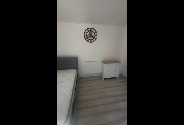 Studio flat to rent  Main Photo