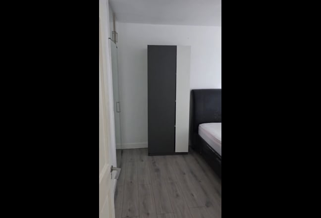 Centre of Camden Town Double Room in Great Flat Main Photo