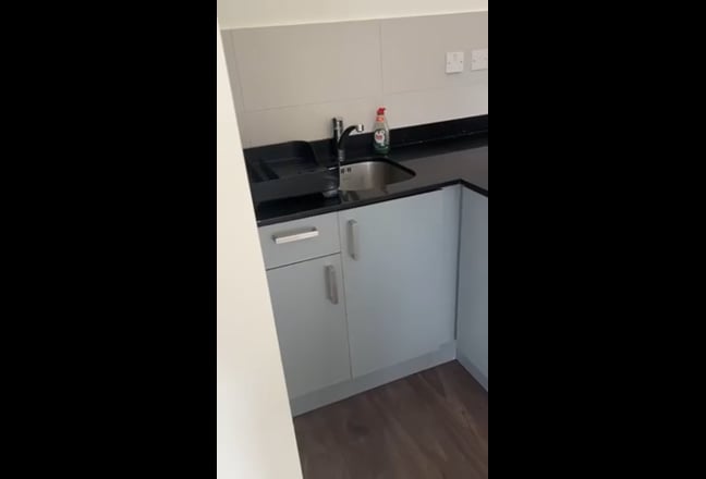 ✨🏡 Studio Flat to Let in- Wembley  Main Photo