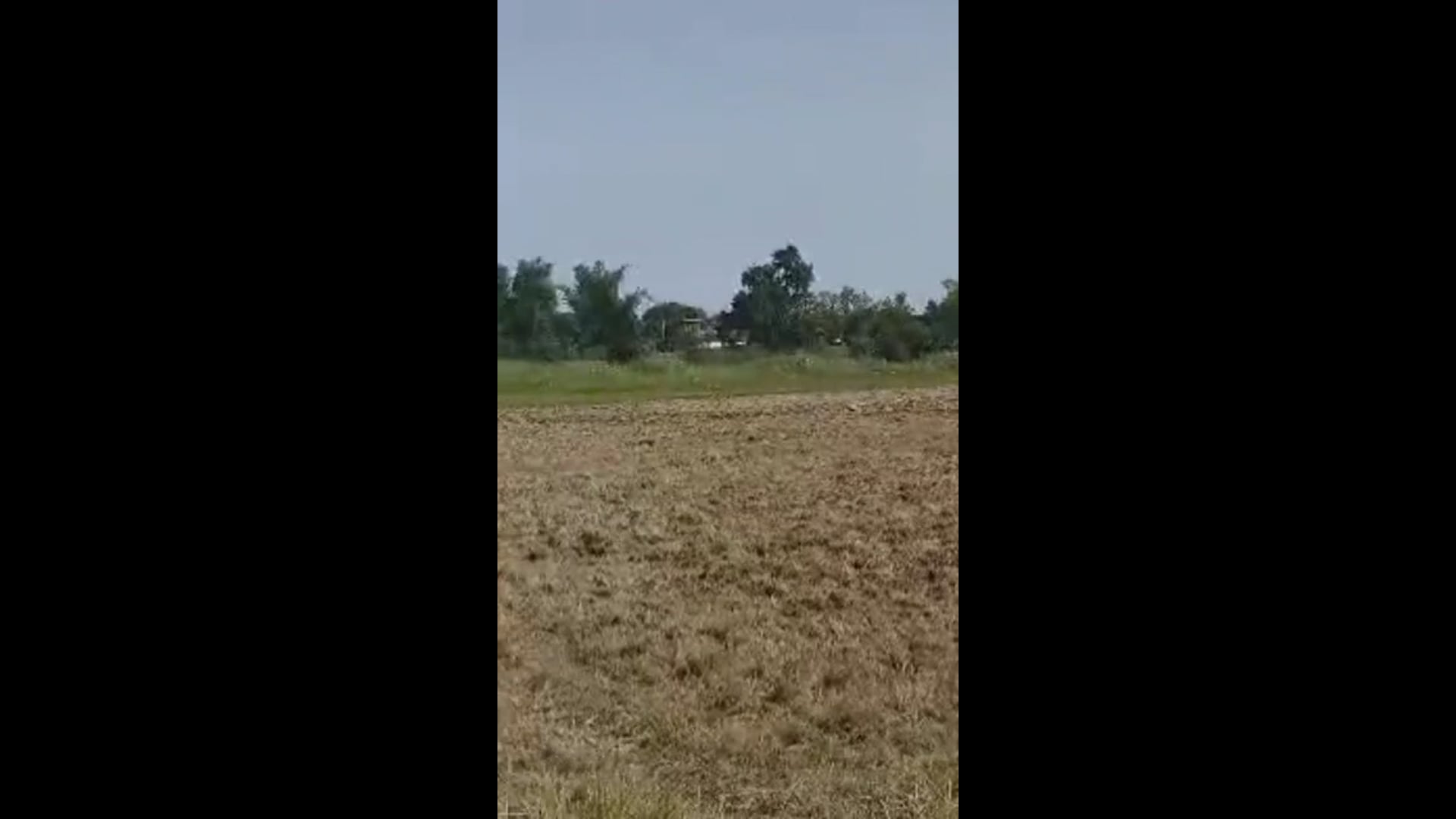 भूमि पर अवैध कब्जे का आरोप, डीएम से लगाई न्याय की गुहार, पलिया क्षेत्र के ग्राम गदनियां का मामला