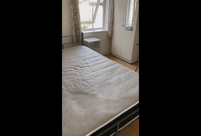 Spacious Room Available in Stratford E15 Main Photo