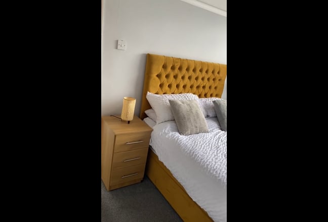 Double Furnished Room  Main Photo