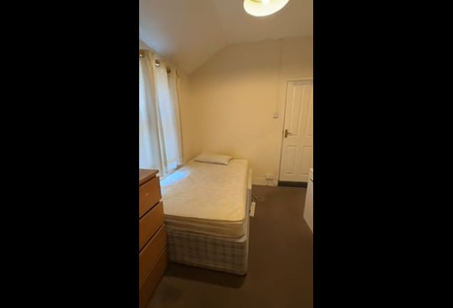 Student let. En-Suite , Close to Uni Main Photo