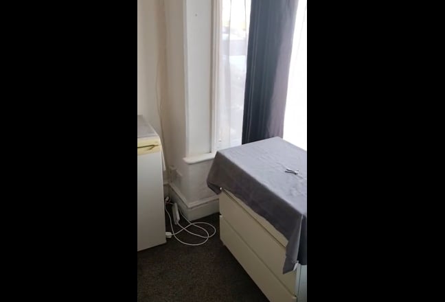One double bedroom for rent in a house with 4 bedr Main Photo