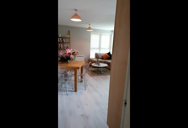 Riverside, luxury 2 bed apartment.  Main Photo