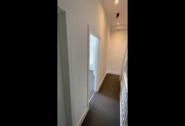 En-Suite Large Double Bed Student Only Main Photo