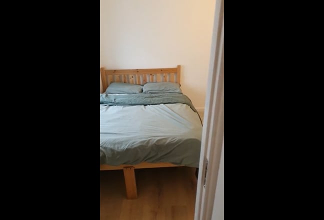 Self-Contained Rooms | Near Transport | Bills Inc. Main Photo