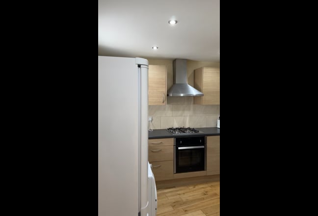 Room to rent by Stepney Green station  Main Photo