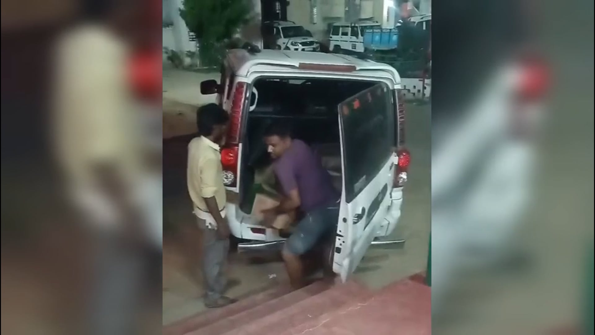 देवघर सुल्तानगंज मुख्य मार्ग स्थित सुग्गासार मोड़ से 141 लीटर विदेशी शराब स्कॉर्पियो वाहन किया जप्त, चालक हुआ फरार:CRIME
