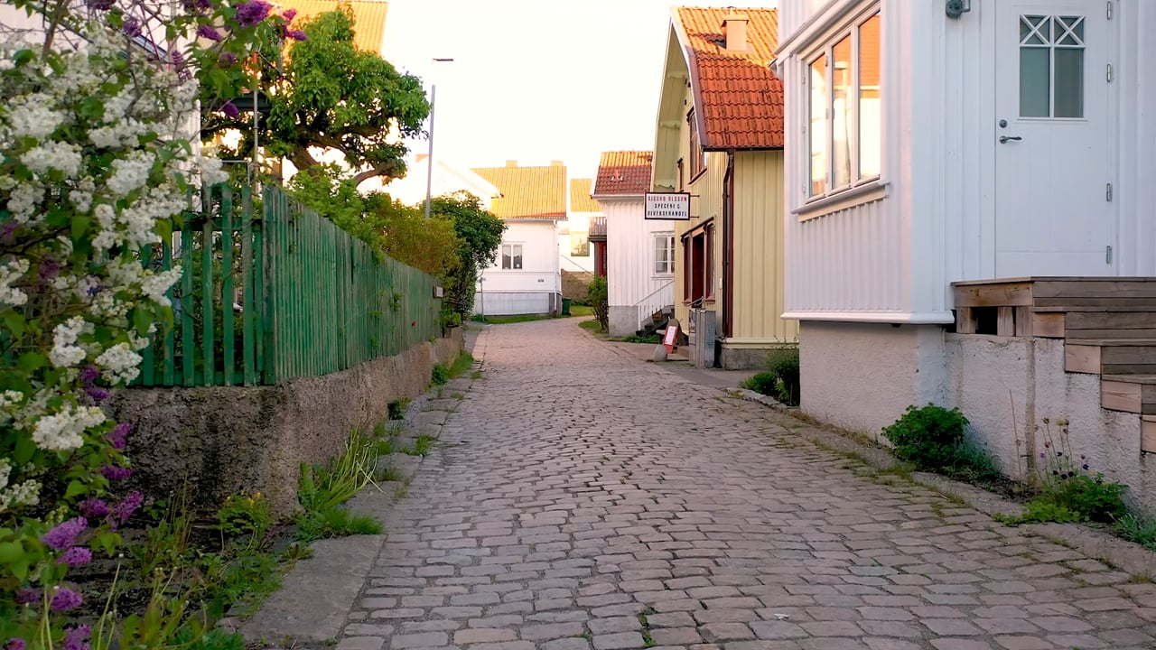 7 rum Villa på Brovägen 2 Mollösund Orust kommun - video