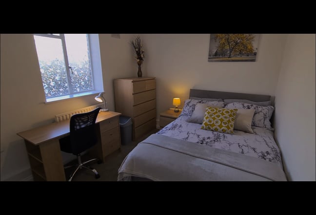 Video 1: Bedroom 3: £975 - available June 22nd