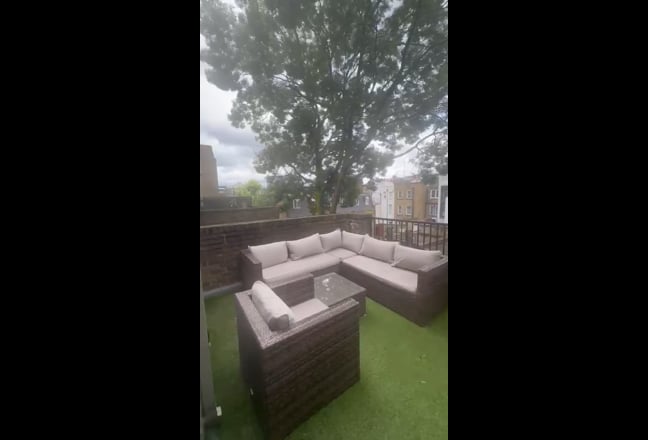 Large townhouse with roof terrace near Euston Main Photo