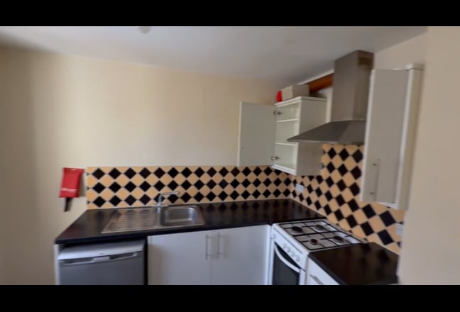 1 Bed Room Flat - 1st June Main Photo