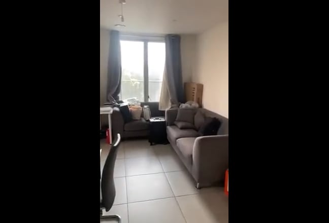 Bright double room with private bath ☀️ large flat Main Photo