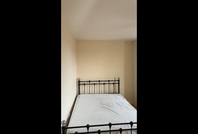 Room to rent by Stepney Green station  Main Photo