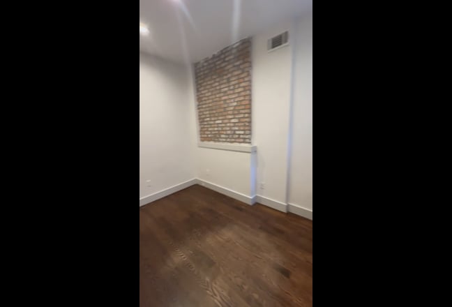 $1150 w/ backyard +gym * ASAP move in Main Photo