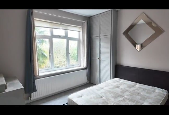  Refurbished 4 bed  house  Streatham hill .  Main Photo