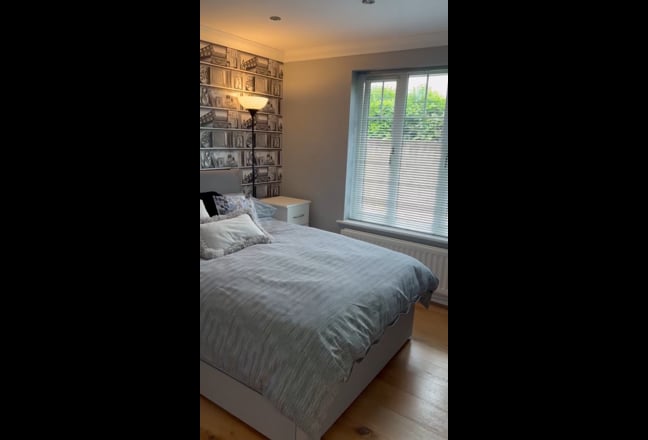 Newly decorated, clean double room with 55” TV Main Photo