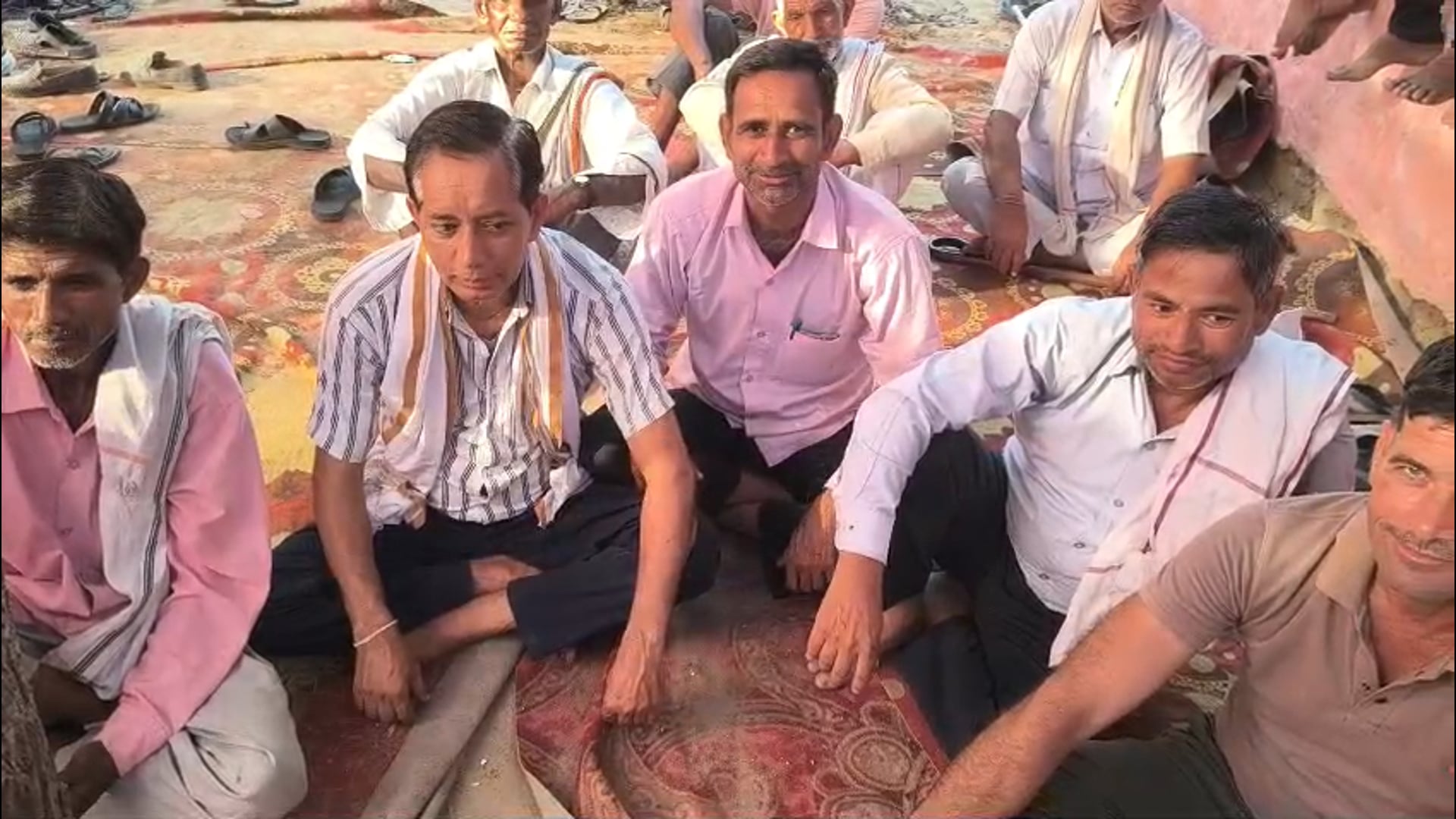 विघेपुर चक्की नगला सासनी हाथरस में चल रही श्रीमद भागवत कथा के लास्ट दिवस पर श्री कृष्ण सुदामा की लीलाओ का वर्णन...