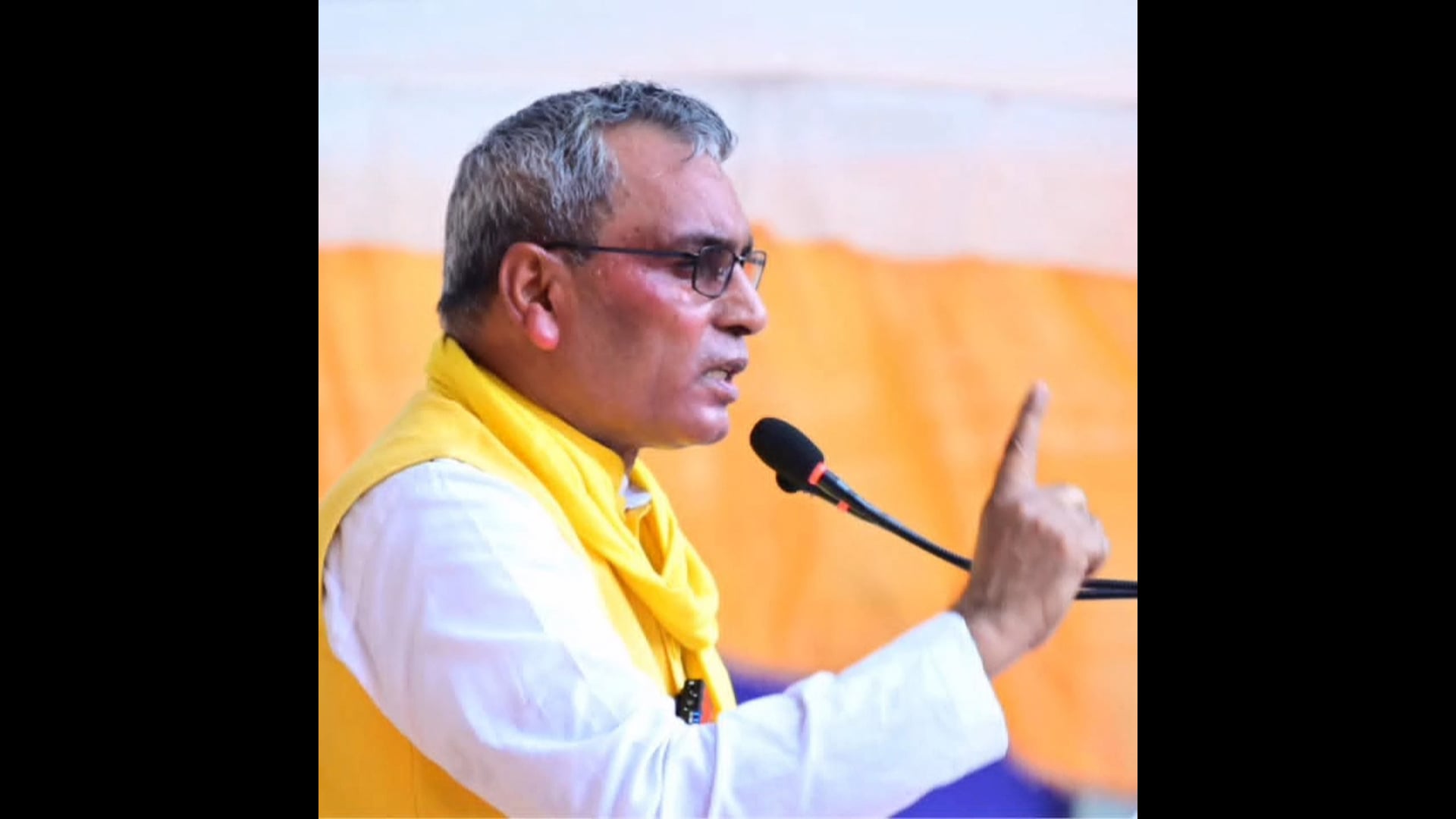 अम्बेडकरनगर के प्रभारी बने पंचायती मंत्री ओमप्रकाश राजभर गिरीश चंद्र यादव सुल्तानपुर भेजे गये।