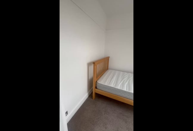 2 Rooms available in Streatham Flat ASAP  Main Photo