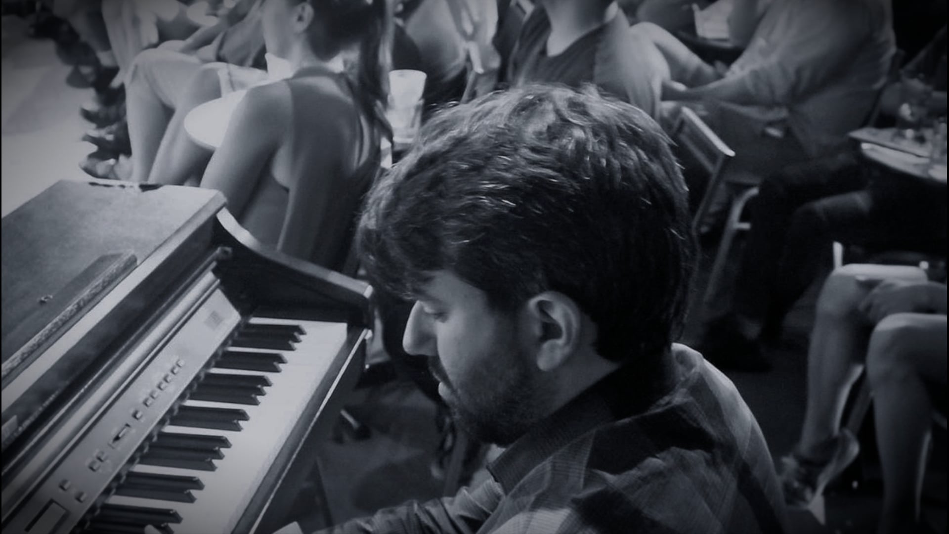 Promotional video thumbnail 1 for Dave Asher – Improvised Piano for Events