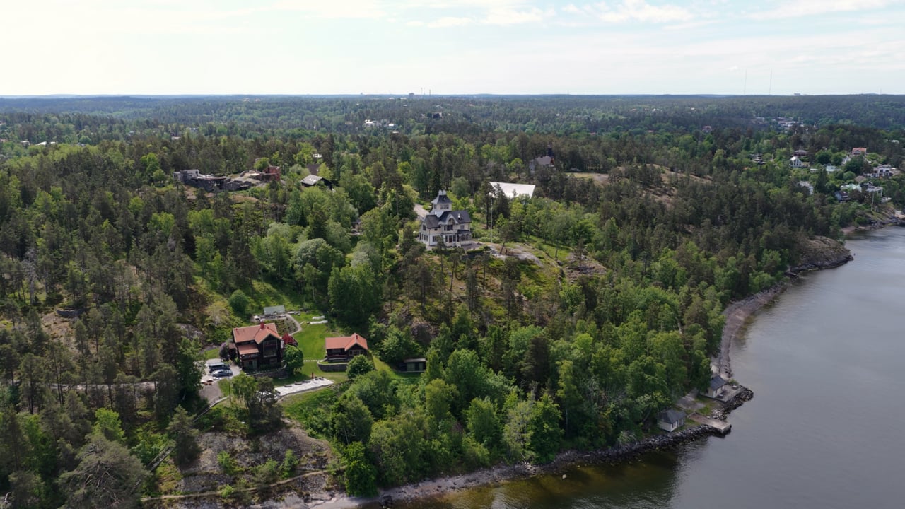 7 rum Villa på Grävlingsbergsvägen 7 Kummelnäs Nacka kommun - video